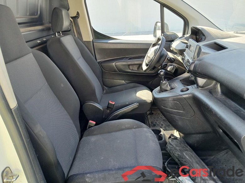 Peugeot Pro Standard 600kg BlueHDi 73kW (AC) PEUGEOT Partner / 2018 / 3P / furgón derivado de turismo Pro Standard 600kg BlueHDi 73kW (AC) #6