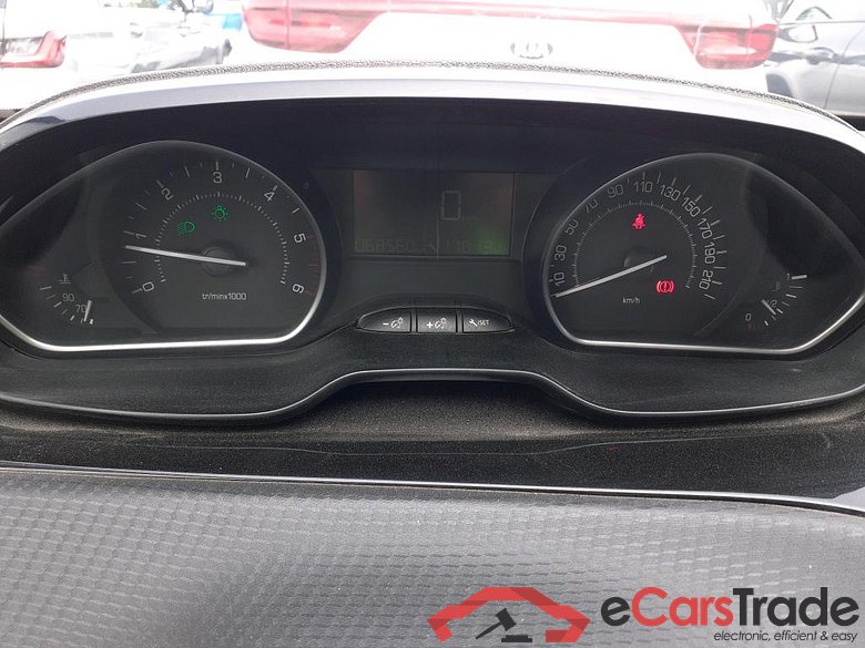 Peugeot Signature BlueHDi 73KW (100CV) 2008 Signature 1.5 HDi 100CV MT5 E6dT #4