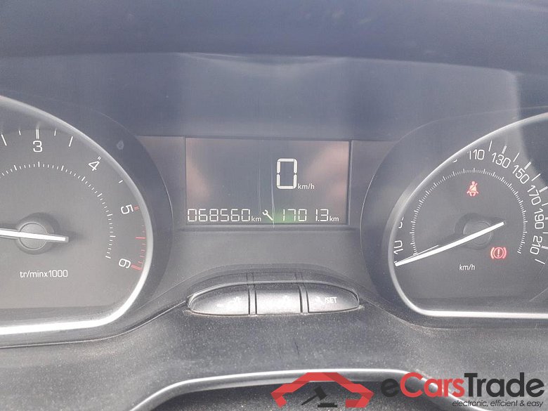 Peugeot Signature BlueHDi 73KW (100CV) 2008 Signature 1.5 HDi 100CV MT5 E6dT #5