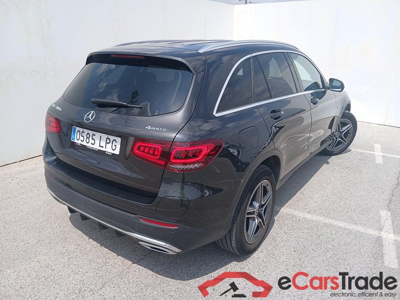Mercedes GLC 300 e 4MATIC Clase GLC GLC 300 e 4Matic (253.953)AMG 2.0 AMG Line 320CV E6d #2