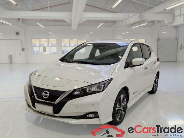 Nissan 11 NISSAN LEAF / 2017 / 5P / BERLINA BUSINESS 40KWH #1