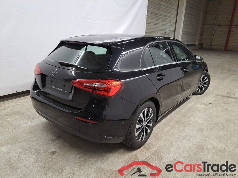 Mercedes-Benz A-Klasse A 180 Business Solution Aut. 5d #4