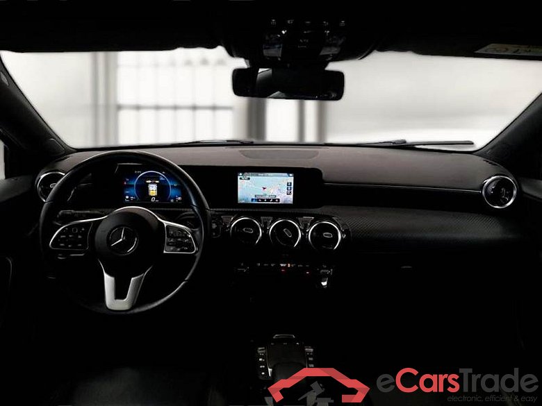 Mercedes 17 MERCEDES-BENZ CLASSE A / 2018 / 5P / BERLINA A 180 D AUTOMATIC BUSINESS EXTRA #3
