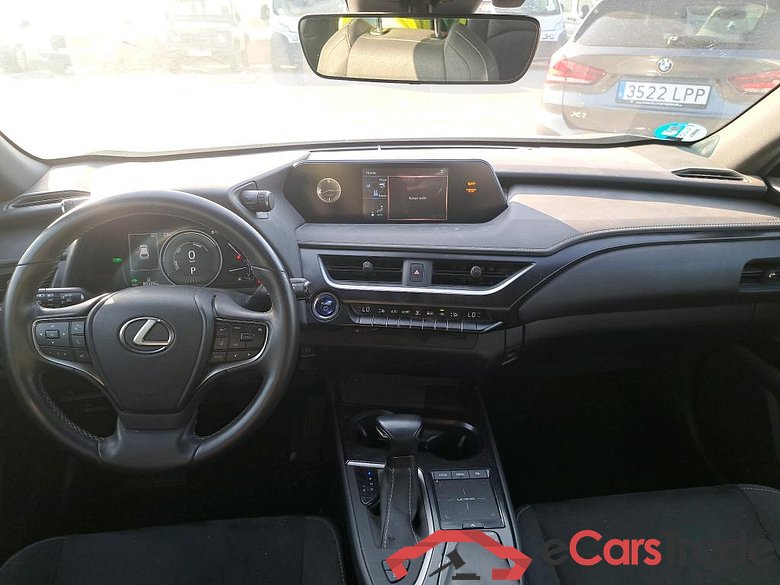 Lexus 2.0 250h Premium LEXUS UX / 2018 / 5P / todoterreno 2.0 250h Premium #3