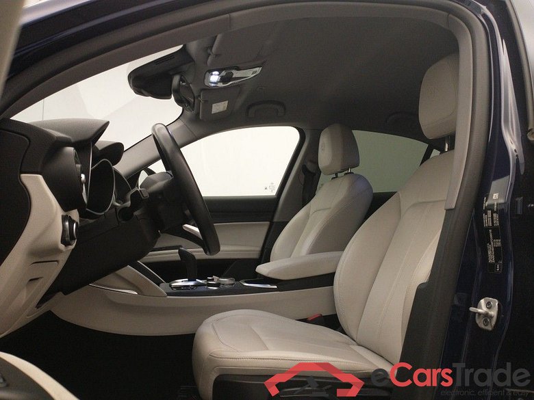 ALFA ROMEO STELVIO DIESEL - 2020 2.2 MJD 190 AWD Super 5d #3