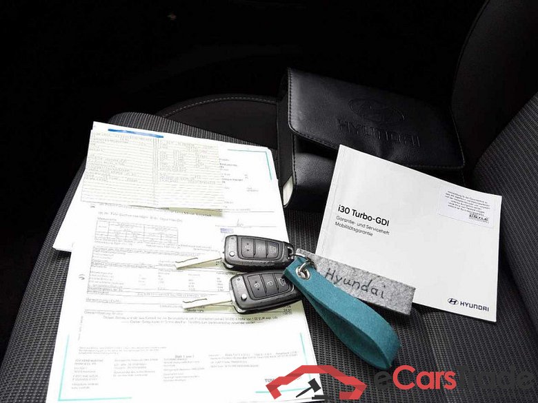 Hyundai i30 cw (PD)(01.2017->) DE - Kb5 1.0 T-GDI Mild-Hybrid EU6d, Select Mild-Hybrid - Garantieanspruch Rückleuchten prüfen #5