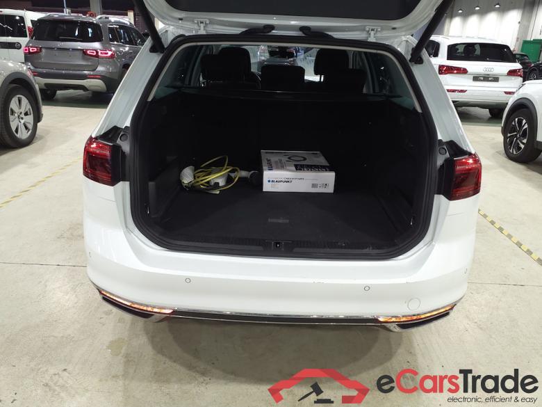 VOLKSWAGEN PASSAT VARIANT 1.4 TSI MSQ VARIANT GTE BUSINESS #3 VOLKSWAGEN PASSAT VARIANT 1.4 TSI MSQ VARIANT GTE BUSINESS #3