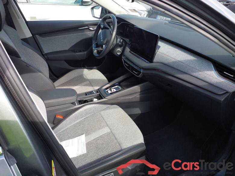 SKODA Octavia 2.0 TDI 110 kW (150CV) DSG 7 vel Automático Combi Design (Pano) #3