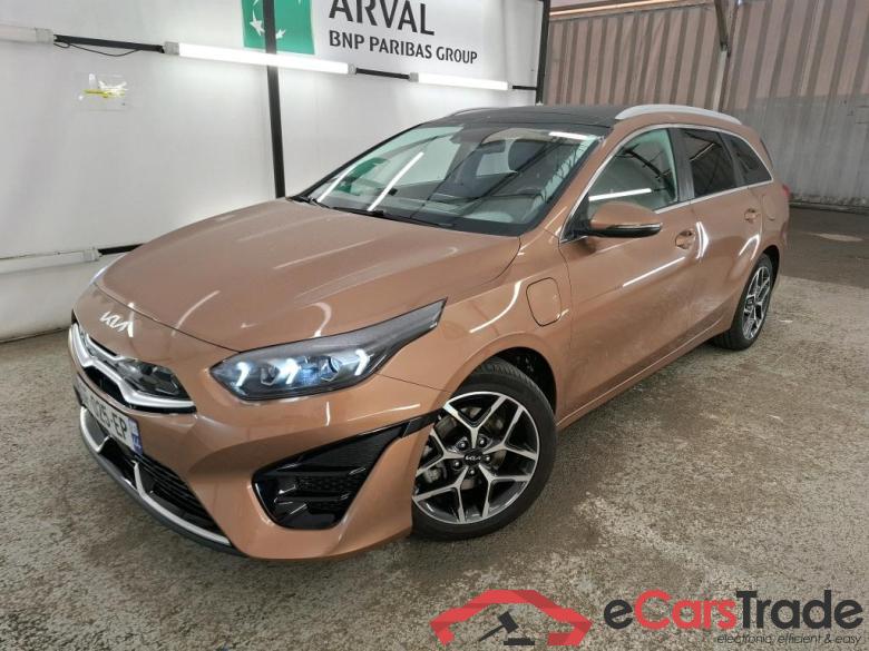 KIA ceed SW / 2021 / 5P / Break 1.6 GDI ISG PHEV PREMIUM SW DCT6 #1 KIA ceed SW / 2021 / 5P / Break 1.6 GDI ISG PHEV PREMIUM SW DCT6 #1