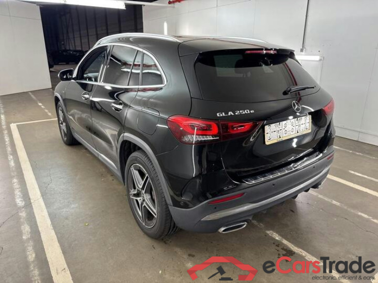 Mercedes GLA 250e Plug-In Hybrid AMG Aut. Pano LED-Xenon Widescreen Ambient Navi Sport-Leather KeylessGo Camera Klima PDC ... #4