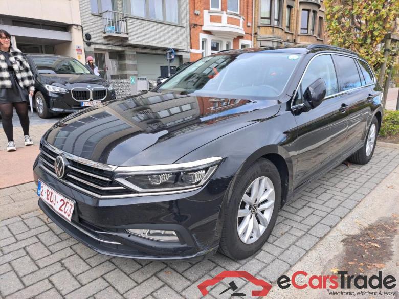 VOLKSWAGEN - VW  PASSAT VARIANT TDI 150PK Style Business With Nav Discover Pro & Head Up & DCC & Trunk Module #1