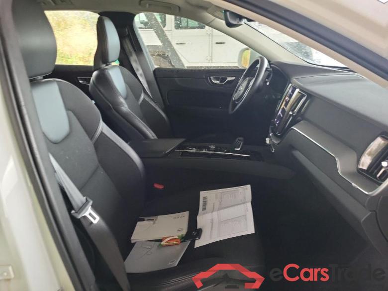VOLVO XC60 / 2017 / 5P / todoterreno 2.0 B4 D Momentum Pro Auto #6