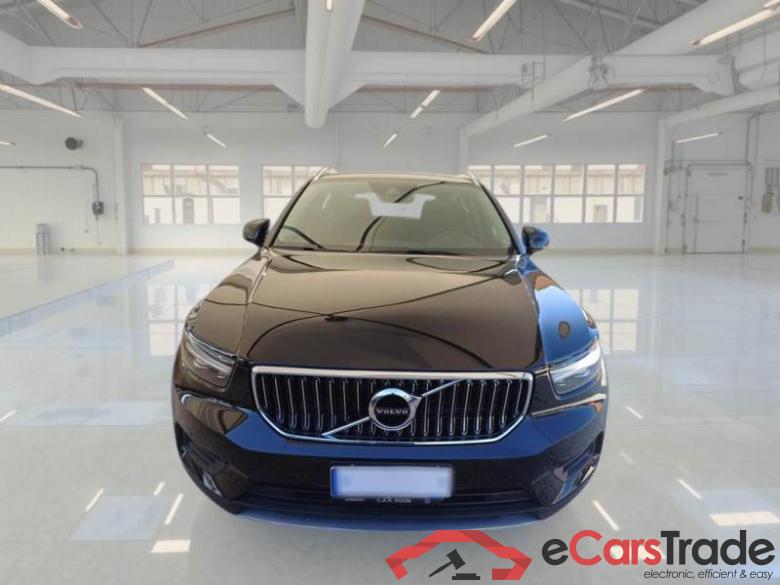 VOLVO XC40 / 2017 / 5P / SUV T4 PLUG-IN HYBRID AUTO RECH INSCRIP EXPR #6