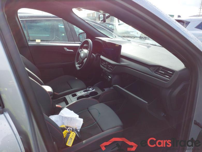 FORD Kuga 2.5 243CV Automático    St Line X (Pano) #3