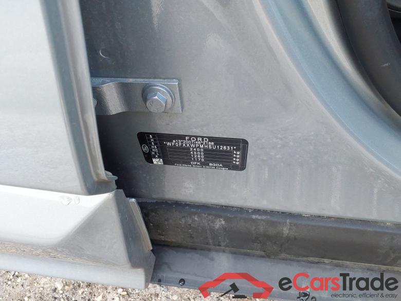 FORD Kuga 2.5 243CV Automático    St Line X (Pano) #5