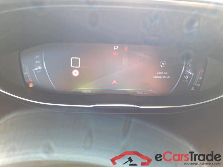 PEUGEOT 3008 / 2016 / 5P / todoterreno 1.5 BlueHDi 96kW (130CV) S&S Style EAT8 #4