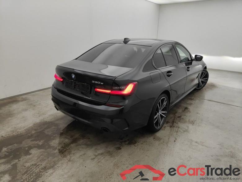 BMW 3 - 2019 330eA 184 PHEV 4d #2