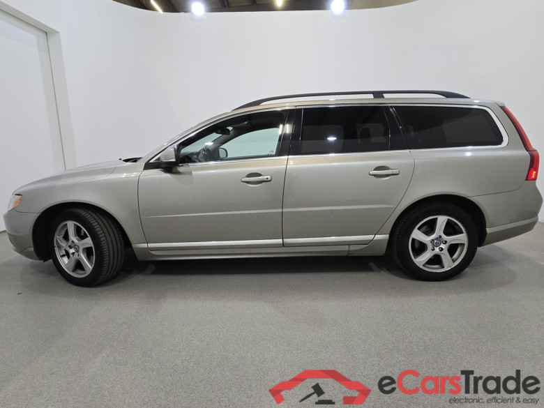 Volvo V70 2.0d D3 Navi Leather Klima PDC ... #2