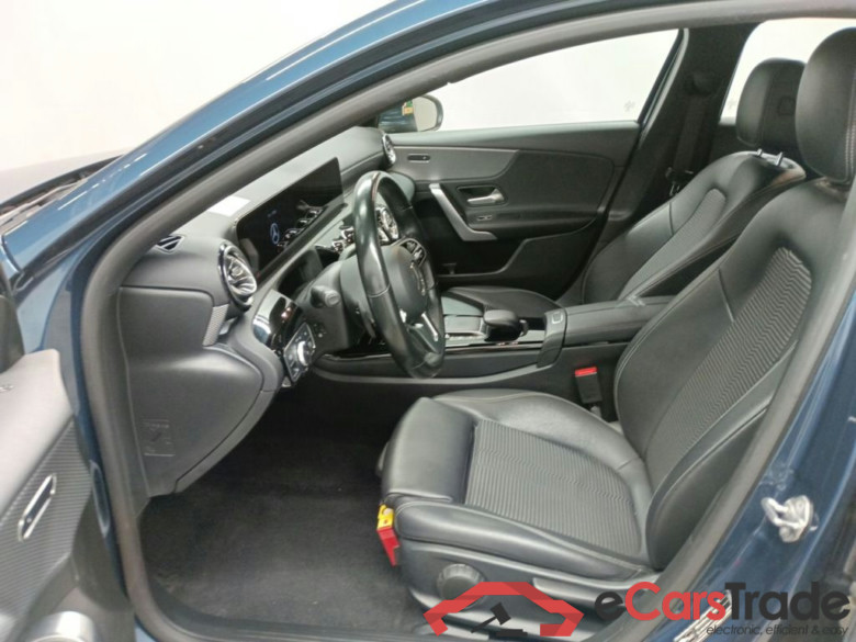 Mercedes-Benz A-Klasse A 250 e 5d #3