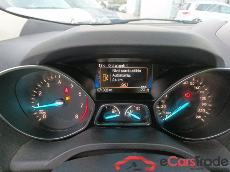 FORD Kuga / 2016 / 5P / todoterreno 1.5 EcoBoost 88kW 4x2 Trend+ (CX) #4