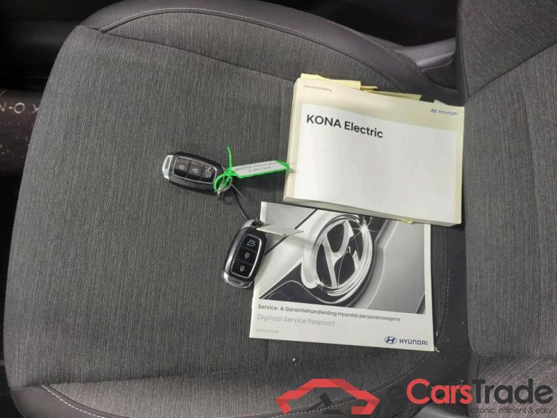 Hyundai KONA Comfort Smart Electric 64 kWh 5d #4