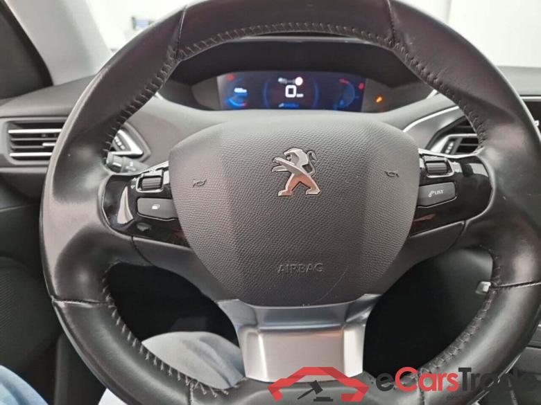 PEUGEOT 308 SW 1.2 PureTech Blue Lease Allure #6