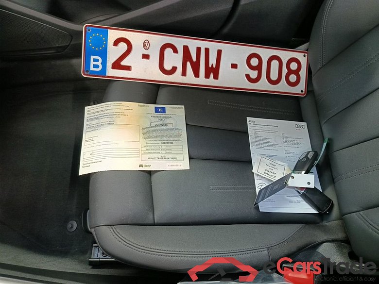 Audi A4 Avant 2.0 40 TDi 150kW Str Adv Business Ed 5d #4