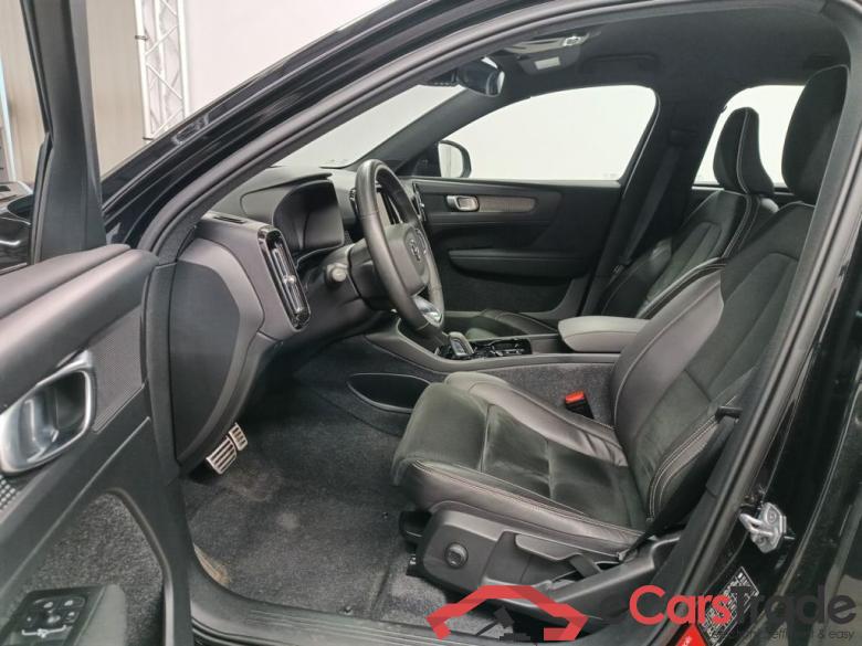 VOLVO XC40 1.5 T5 180 Recharge R-Design DCT 5d #3