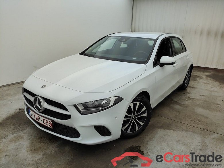 Mercedes-Benz A-Klasse A 180 d Business Solution Aut. 5d #1