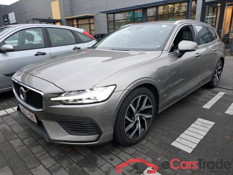 VOLVO V60 2.0 T6 PHEV 4WD GEARTRONIC MOMENTUM PRO #1