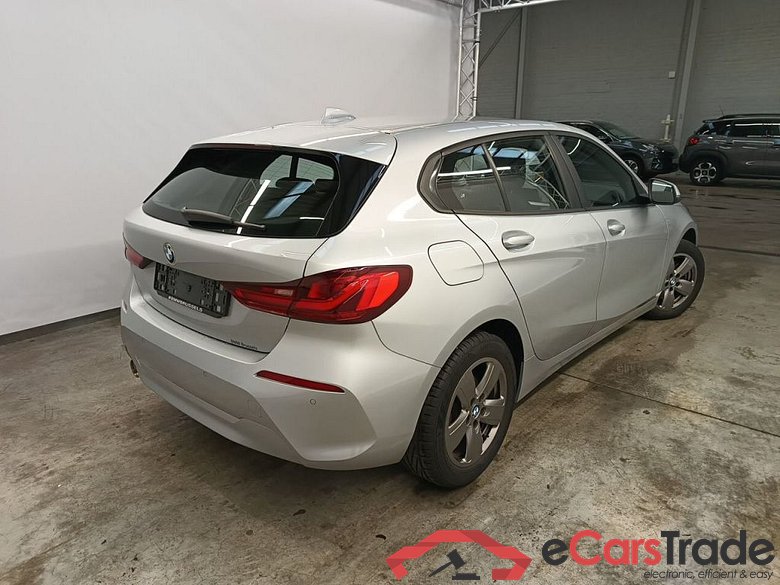 BMW 1 Reeks Hatch 118iA (103 kW) 5d #2