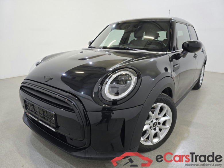 Mini Cooper Facelift 1.5i 136Hp Aut. LED-Xenon Virtual Ambient Navi 1/2 Sport-Leather KeylessGo Klima PDC ...