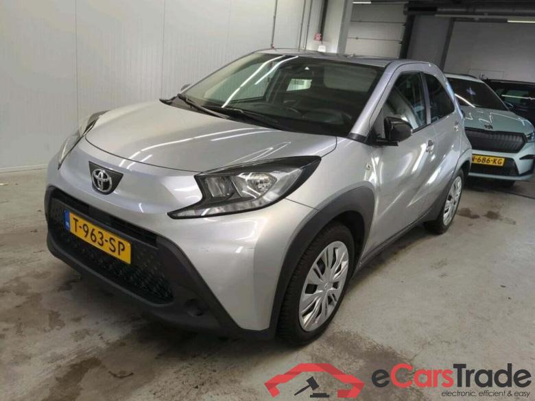 TOYOTA Aygo X 1.0 VVT-i MT Play #1