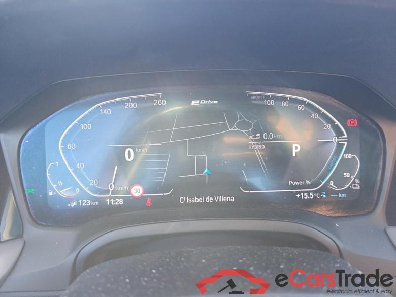 BMW Serie 3 / 2018 / 4P / sedán 320e #4
