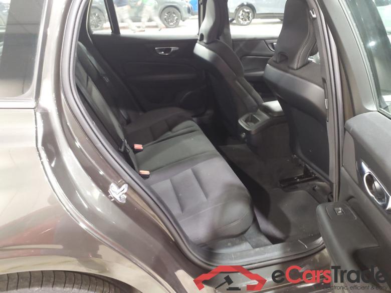 VOLVO V60 2.0 B3 MHEV MOMENTUM PRO AUTO #5