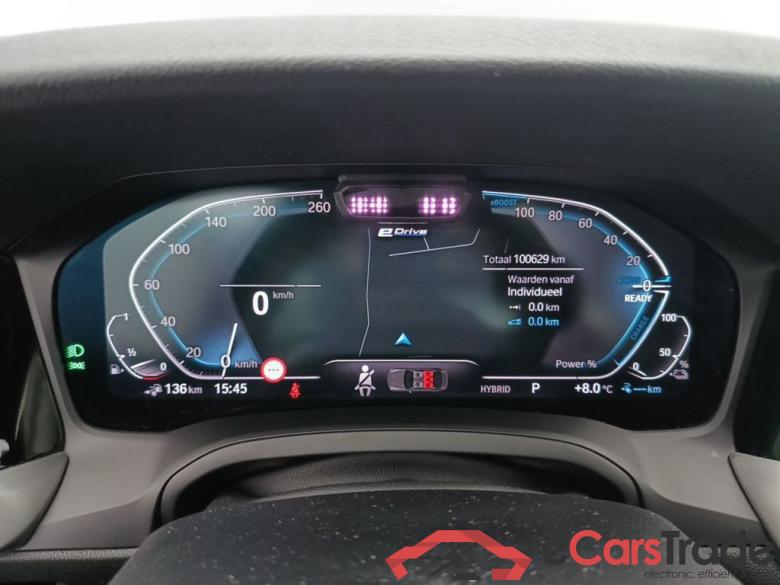 BMW 3 Reeks Berline 330e (135 kW) 4d #6