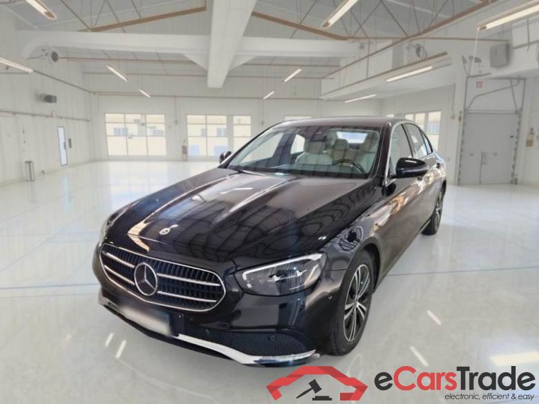MERCEDES-BENZ CLASSE E / 2020 / 4P / BERLINA E200 EQ-BOOST BUSINESS SPORT #1