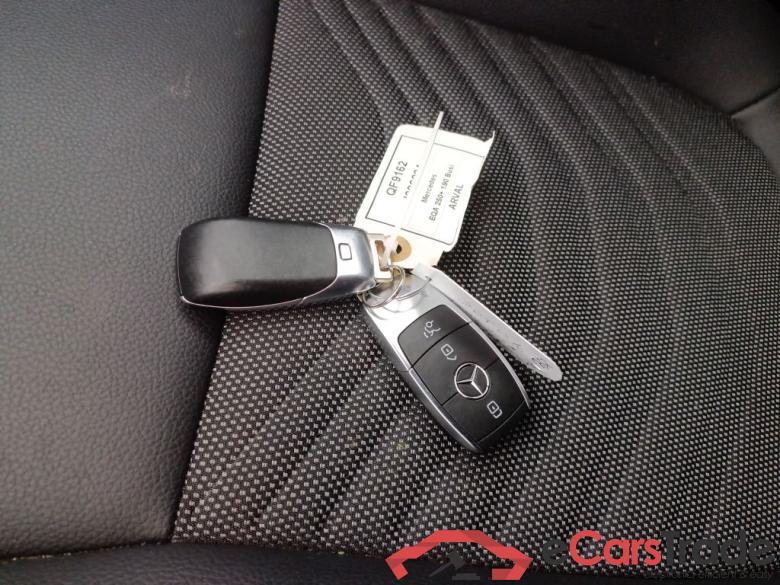 MERCEDES EQA (H293) 66.5 kWh EQA 250+ Business Line 5d #4