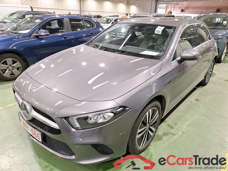 Mercedes A 250e Plug-In Hybrid Aut. LED-Xenon Widescreen Ambient Navi Sport-Leather KeylessGo Camera Klima PDC ... #1