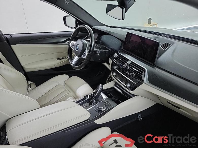 BMW 5-serie Touring 530iA Business Edition Plus 5D 185kW #6
