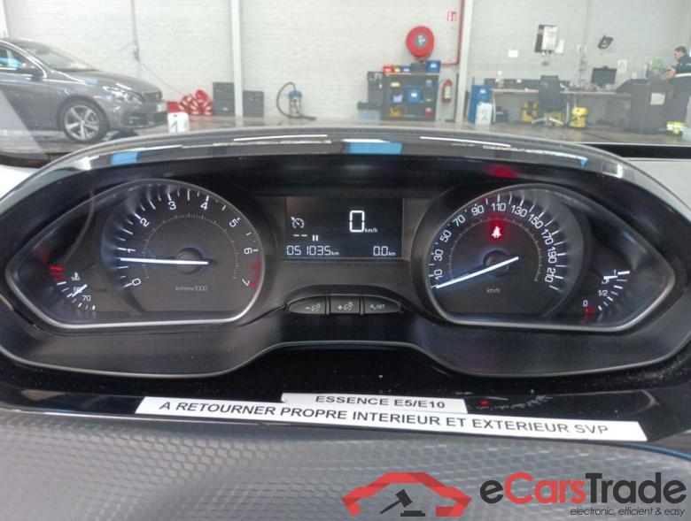 Peugeot 2008 1.2 Puretech 61kW S&S Active 5d #6