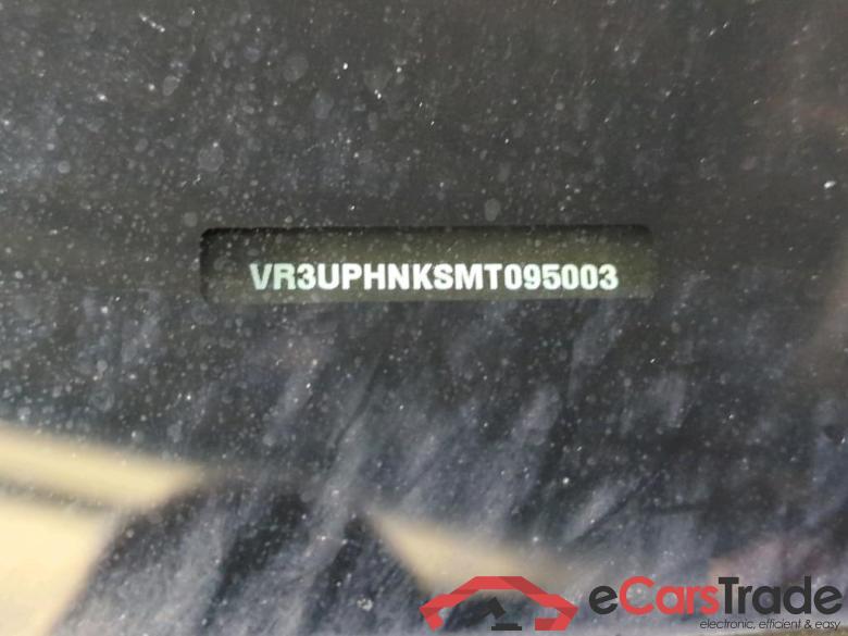 Peugeot 208 GT Pack 1.2 PureTech 100 EAT8 5d #6