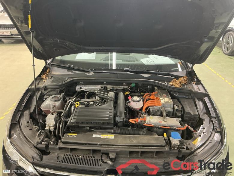 VOLKSWAGEN GOLF VIII 1.4 EHYBRID STYLE BUSINESS DSG #6