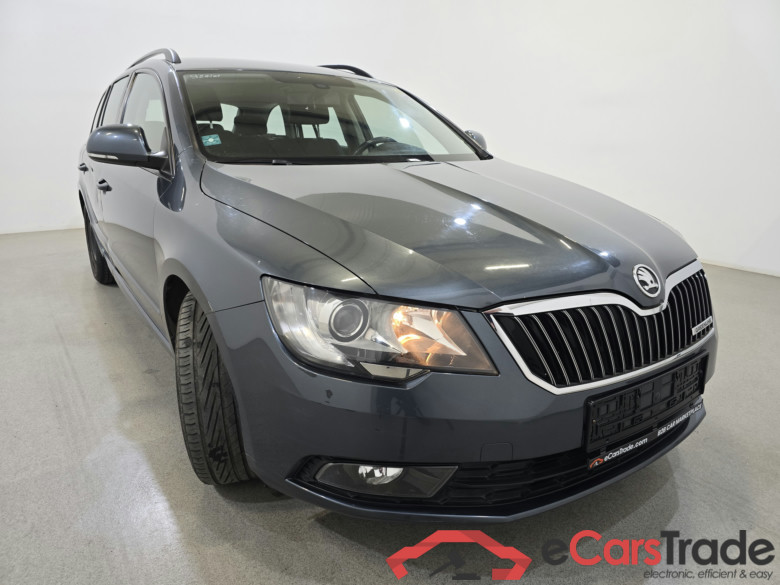Skoda Superb Combi 1.6TDI Active Navi Klima PDC ... #3