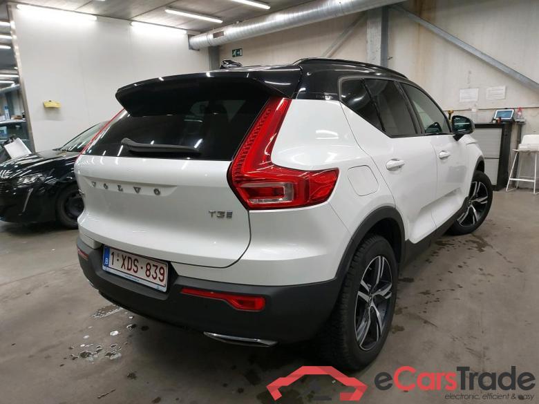 VOLVO - VOL XC40 T3 Geartronic R-Design 163PK With Arianne Leather & Winter Pack & IntelliSafe Surround & 360 Camera Pack  * PETROL * #2