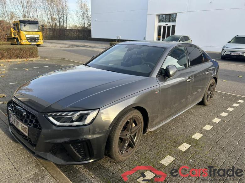 AUDI A4 40 TFSI S line S tronic #1