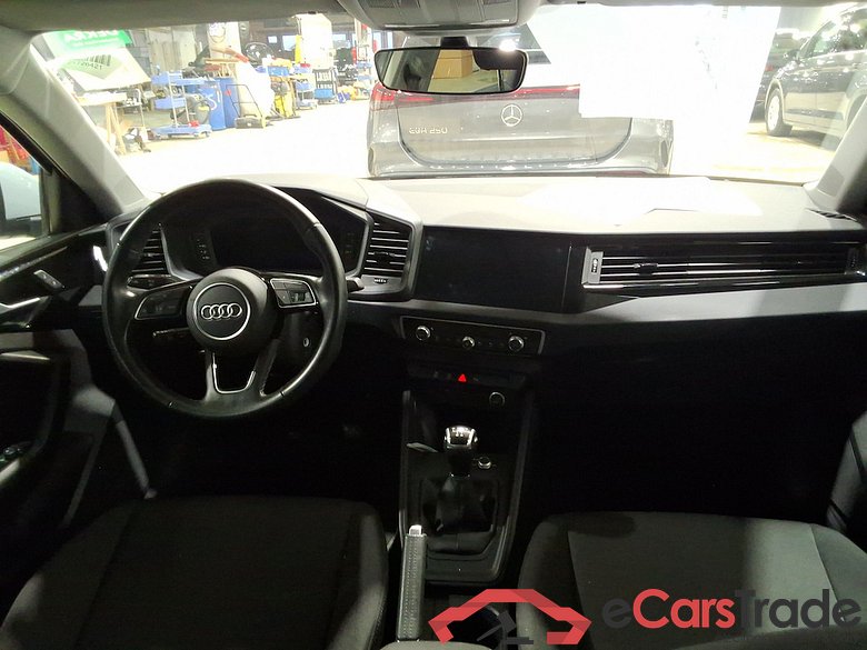 AUDI A1 1.0 25 TFSI #6
