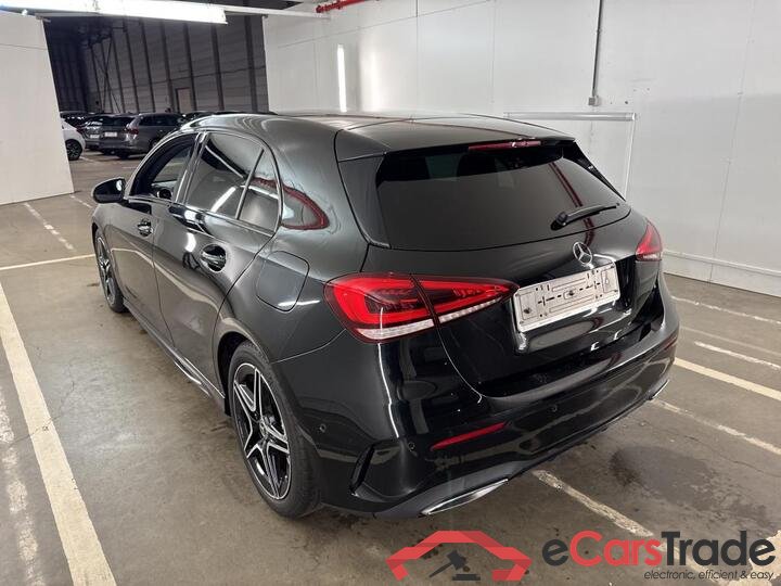 Mercedes-Benz A180d AMG Aut. LED-Xenon Widescreen Navi 1/2 Sport-Leather-Alcantara KeylessGo Klima PDC ... #4
