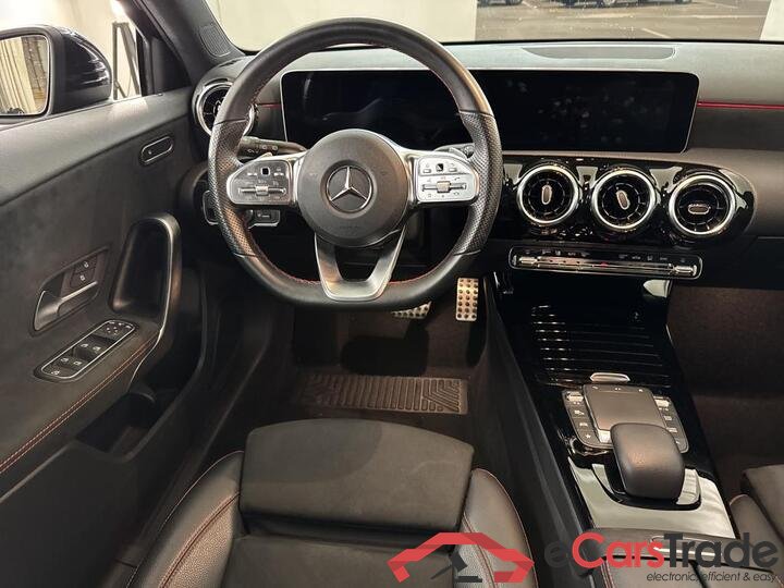 Mercedes-Benz A180d AMG Aut. LED-Xenon Widescreen Navi 1/2 Sport-Leather-Alcantara KeylessGo Klima PDC ... #5