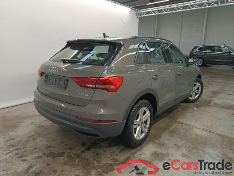 Audi Q3 35 TDI S Tronic Business Edition 5d #2